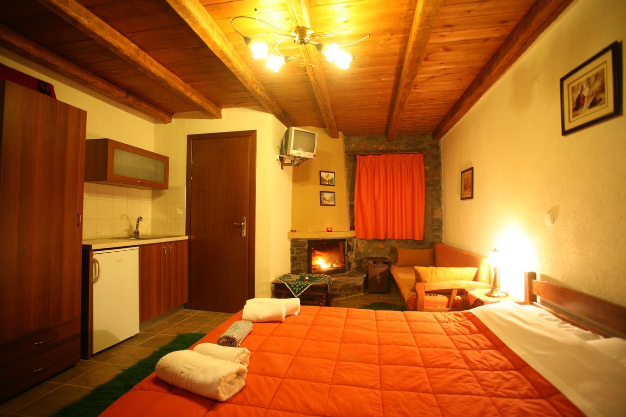 Eleni'S Guesthouse Agios Athanasios  Exteriör bild